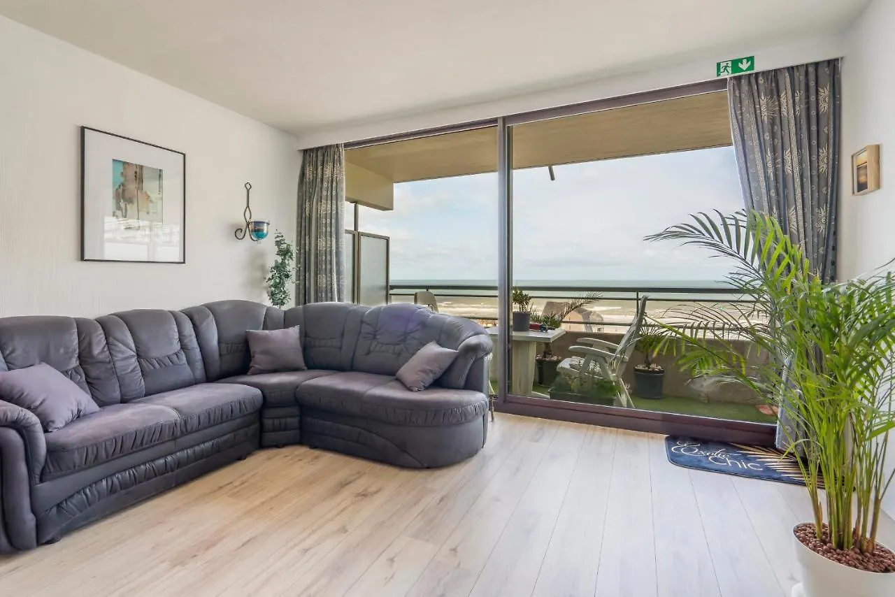 Luxueuze Vakantiestudio Met Zeezicht En Terras In Oostende Apartment